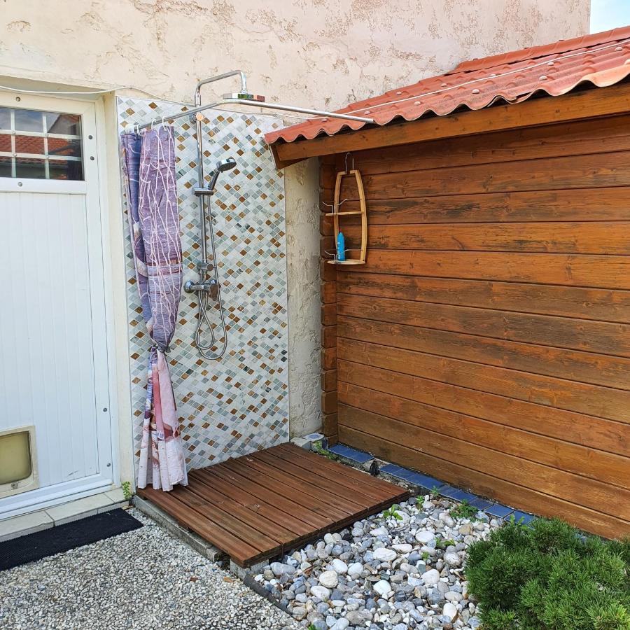 Le Petit Manoir Bed & Breakfast Vaux-sur-Mer Eksteriør bilde